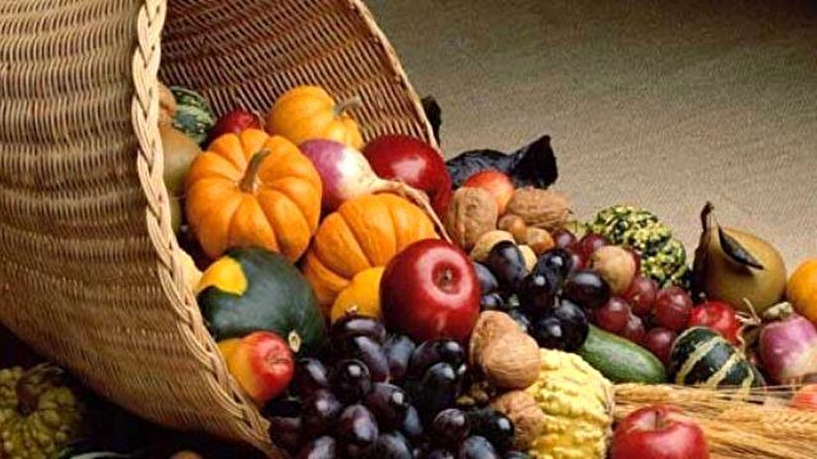 Kırmızı meyveler, dünyada en etkili anti-aging besinler olarak kabul görmüş durumdalar.
